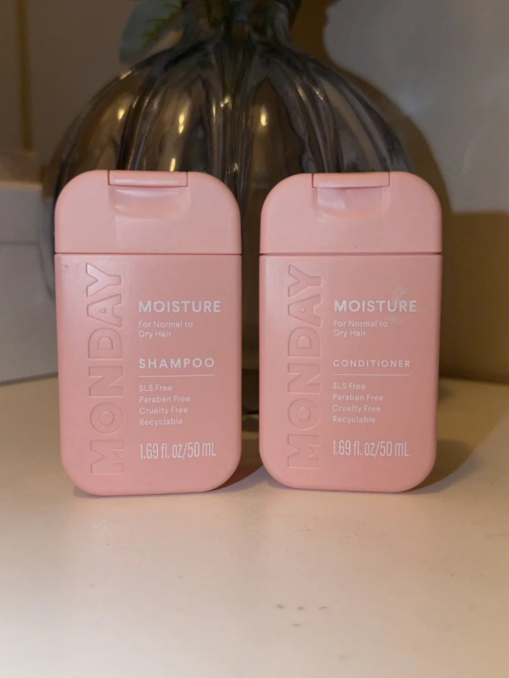 MONDAY- Moisture Shampoo & Conditioner